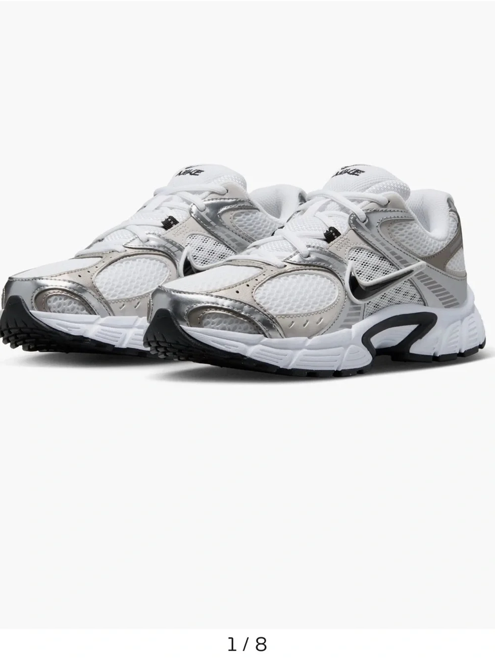 Nike Women’s V5 RNR Sneaker